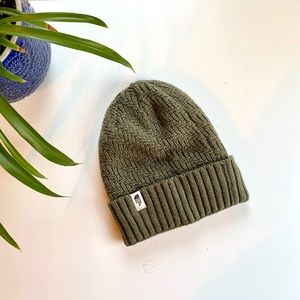 North Face Beanie✨Like New✨